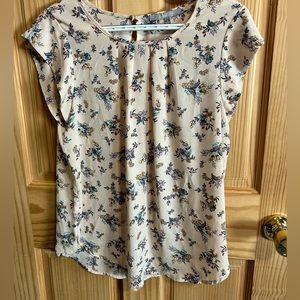 Women’s floral shirt